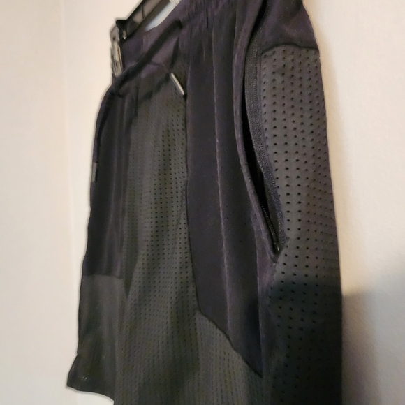 Lululemon In the Key 8" Training Shorts Black Men's Size Small - Well Ventilated - Picture 7 of 13